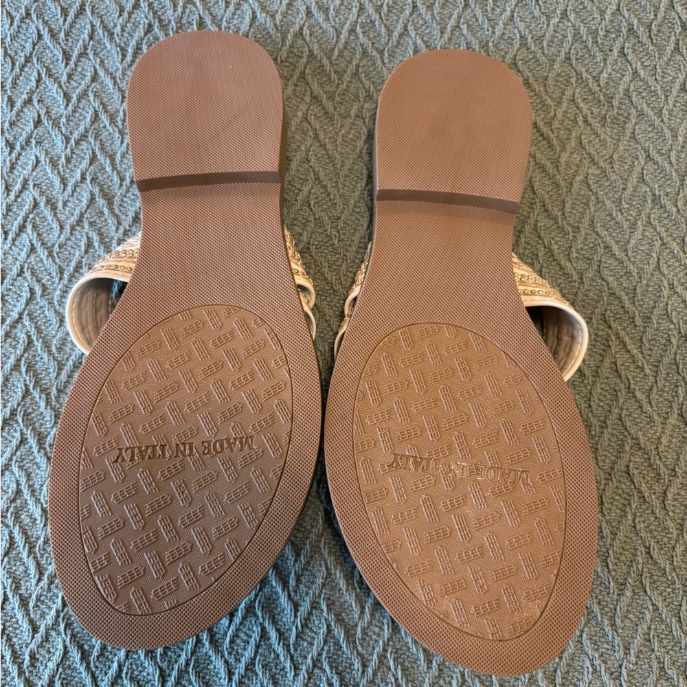 NWOT Italian Shoemakers Women's white Sandals - Picture 4 of 4